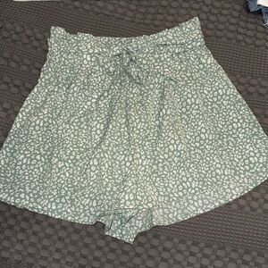 Green print flowy short with belt size medium